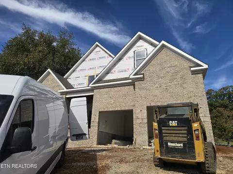184 Maclaren Way, Lenoir City, TN 37772