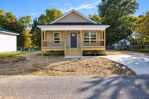 810 Cedar Dr SE, Cleveland, TN 37323