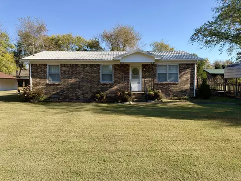 Exterior - 220 Apache Cir, Pulaski, TN 38478 photo 3 of 6