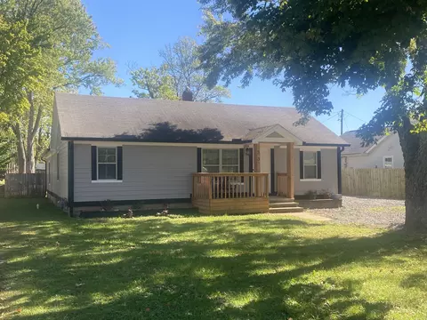 303 N Russell St, Portland, TN 37148