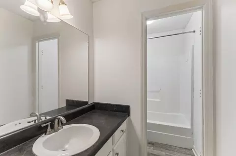 Bath - 755 E Northfield Blvd, Murfreesboro, TN 37130 photo 3 of 3