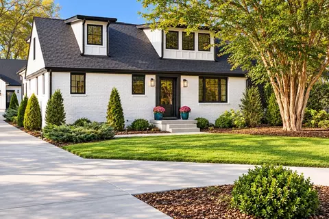 3910 Valley Rd, Nashville, TN 37205