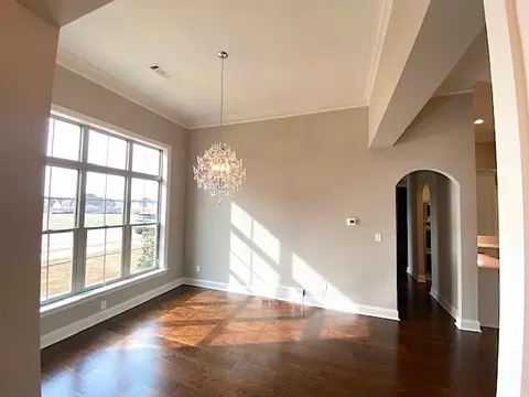 718 Windsor Hill Cir, Collierville, TN 38017 photo 2