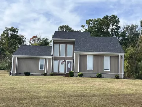 901 Heather Ln, Columbia, TN 38401