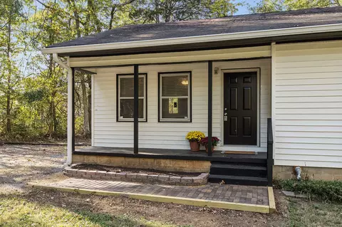 Exterior - 6139 E Buckeye Bottom Rd, Murfreesboro, TN 37129 photo 3 of 10