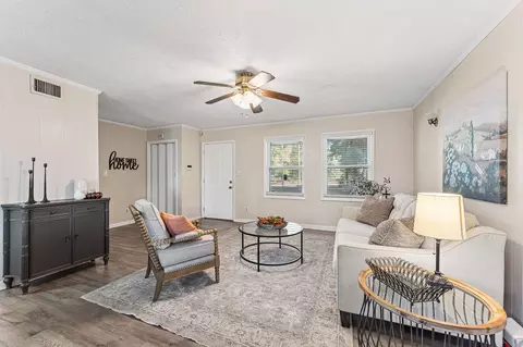 Living - 6139 E Buckeye Bottom Rd, Murfreesboro, TN 37129 photo 3 of 3