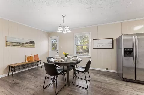 Dining - 6139 E Buckeye Bottom Rd, Murfreesboro, TN 37129 photo 2 of 4