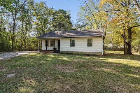 Exterior - 6139 E Buckeye Bottom Rd, Murfreesboro, TN 37129 photo 2 of 10