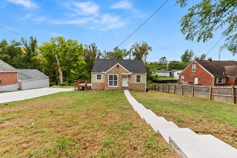 1303 Saturn Dr, Nashville, TN 37217