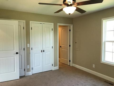 112 Rusty Rd, Jacksboro, TN 37757 photo 11