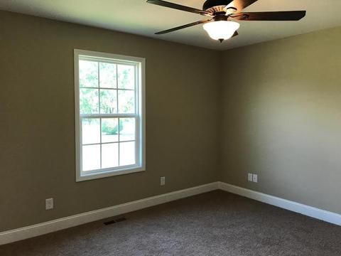 112 Rusty Rd, Jacksboro, TN 37757 photo 10
