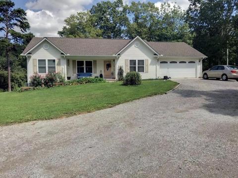 1229 Franklin Loop, Clarkrange, TN 38553 photo 1
