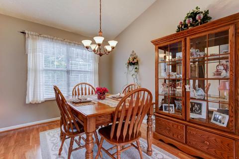 8974 Heathercrest Dr, Powell, TN 37849 photo 5