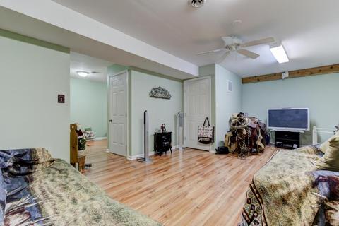 8974 Heathercrest Dr, Powell, TN 37849 photo 12