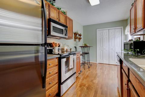 8974 Heathercrest Dr, Powell, TN 37849 photo 4
