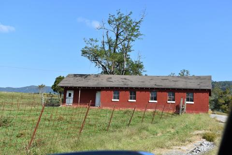 447 Malone Dr, Ewing, VA 24248 photo 14