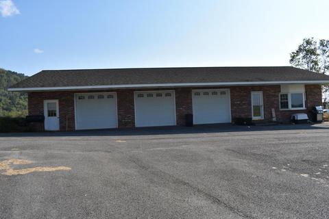 447 Malone Dr, Ewing, VA 24248 photo 6