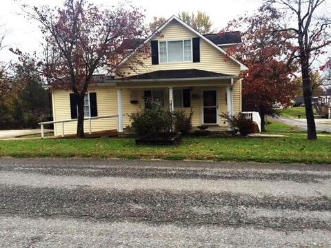 225 W Third Ave, Oneida, TN 37841 photo 2