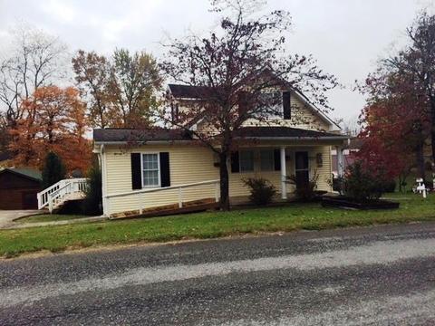 225 W Third Ave, Oneida, TN 37841 photo 4