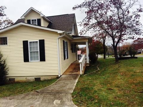 225 W Third Ave, Oneida, TN 37841 photo 12