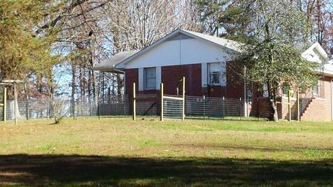 1425 Baldwin Gulf Rd, Clarkrange, TN 38553 photo 3
