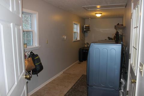 423 Eagle Bluff Rd, Jacksboro, TN 37757 photo 10