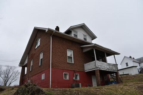 117 Leafwood Rd, Middlesboro, KY 40965 photo 5
