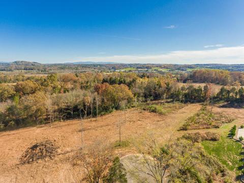 7 Walden Grove Road, Sweetwater, TN 37874
