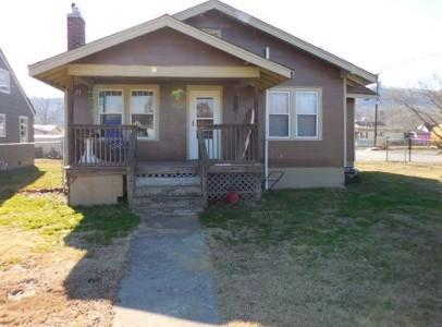 919 Exeter Ave, Middlesboro, KY 40965 photo 1