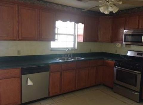 421 Ivanhoe Rd, Powell, TN 37849 photo 3