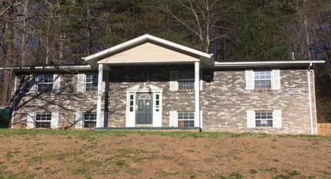 421 Ivanhoe Rd, Powell, TN 37849 photo 1