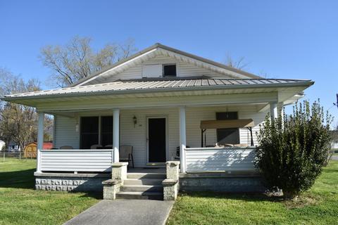1602 Exeter Ave, Middlesboro, KY 40965 photo 2
