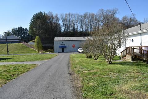 1602 Exeter Ave, Middlesboro, KY 40965 photo 10