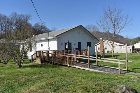 1602 Exeter Ave, Middlesboro, KY 40965 photo 11