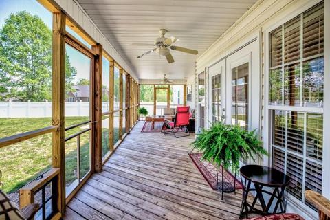 369 Bluff Trce, Jacksboro, TN 37757 photo 6