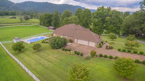 193 Maple Dr, La Follette, TN 37766 photo 1