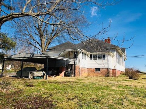 173 Eagle Bluff Rd, Jacksboro, TN 37757 photo 3