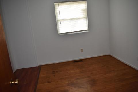 201 Summit Dr, Middlesboro, KY 40965 photo 14