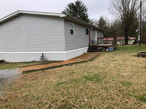 270 Daisy Dr, Ewing, VA 24248 photo 4