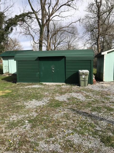 186 Lower Gibson Ln, Middlesboro, KY 40965 photo 2