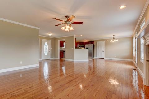 151 West Dr, La Follette, TN 37766 photo 5