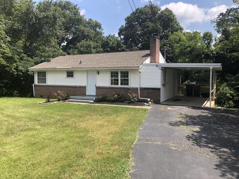 611 Ozark Cir, Knoxville, TN 37912
