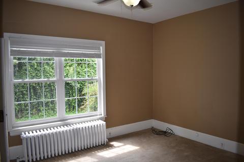 404 Gloucester Ave, Middlesboro, KY 40965 photo 19