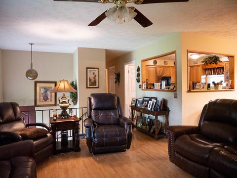 7600 Fall Wind Ct, Powell, TN 37849 photo 4
