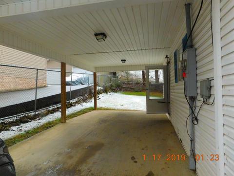 488 Smith Ave, Evarts, KY 40828 photo 6