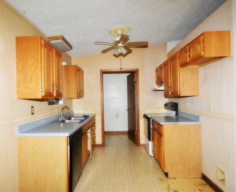 165 White Loop Rd, Clinton, TN 37716 photo 3
