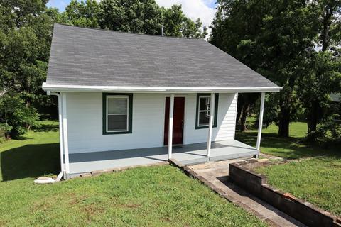 320 E Bell St, Alcoa, TN 37701 photo 1