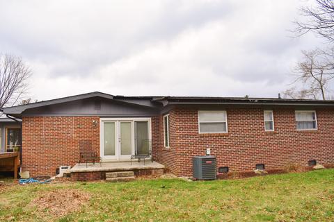 910 Chichester Ave, Middlesboro, KY 40965 photo 11