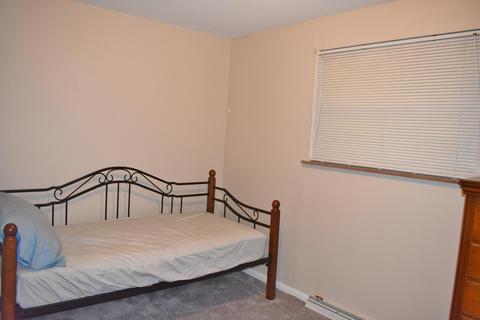 910 Chichester Ave, Middlesboro, KY 40965 photo 16