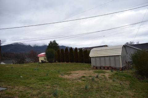 150 Smith Dr, Harrogate, TN 37752 photo 5